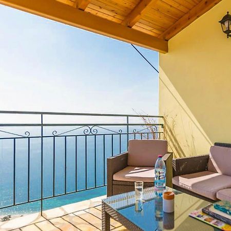 Villa Aris Gimari Bagian luar foto