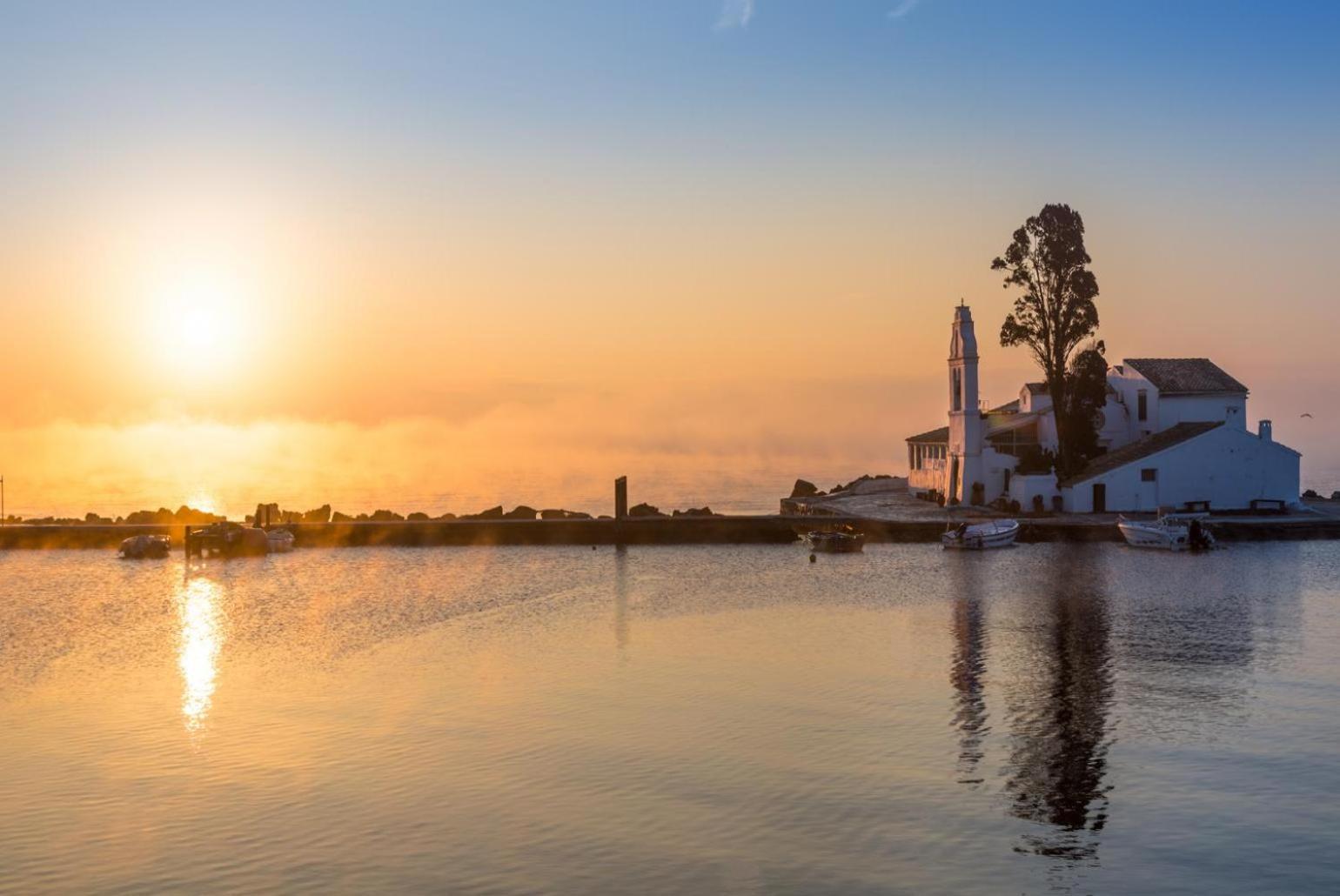 Villa Aris Gimari Bagian luar foto